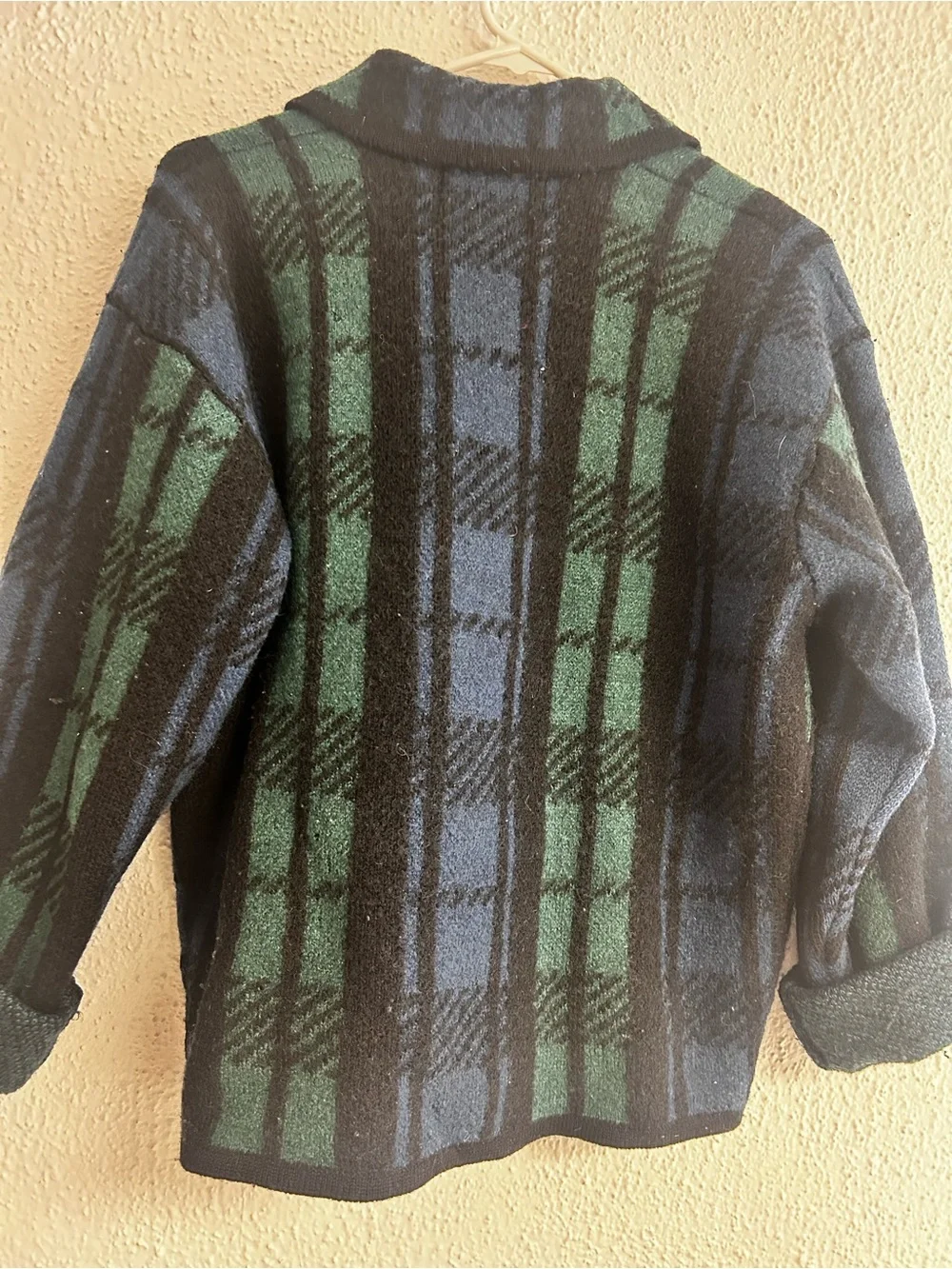 VINTAGE Knitting Needles wool cardigan jacket Black Swatch Plaid Sz Medium